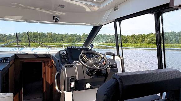 Яхта JEANNEAU NC 37