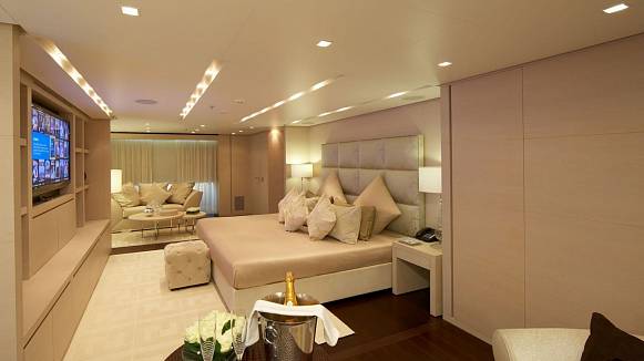 BURKUT yacht