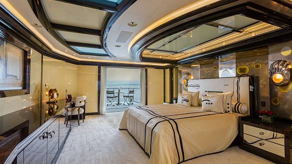 OKTO yacht