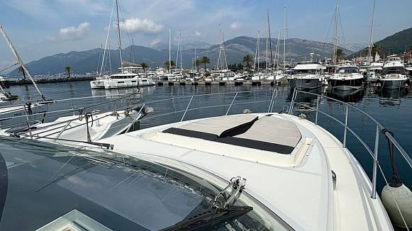 Яхта GALEON 445 HTS