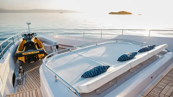 TRUE SENSE yacht
