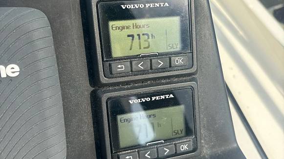 Яхта GALEON 445 HTS