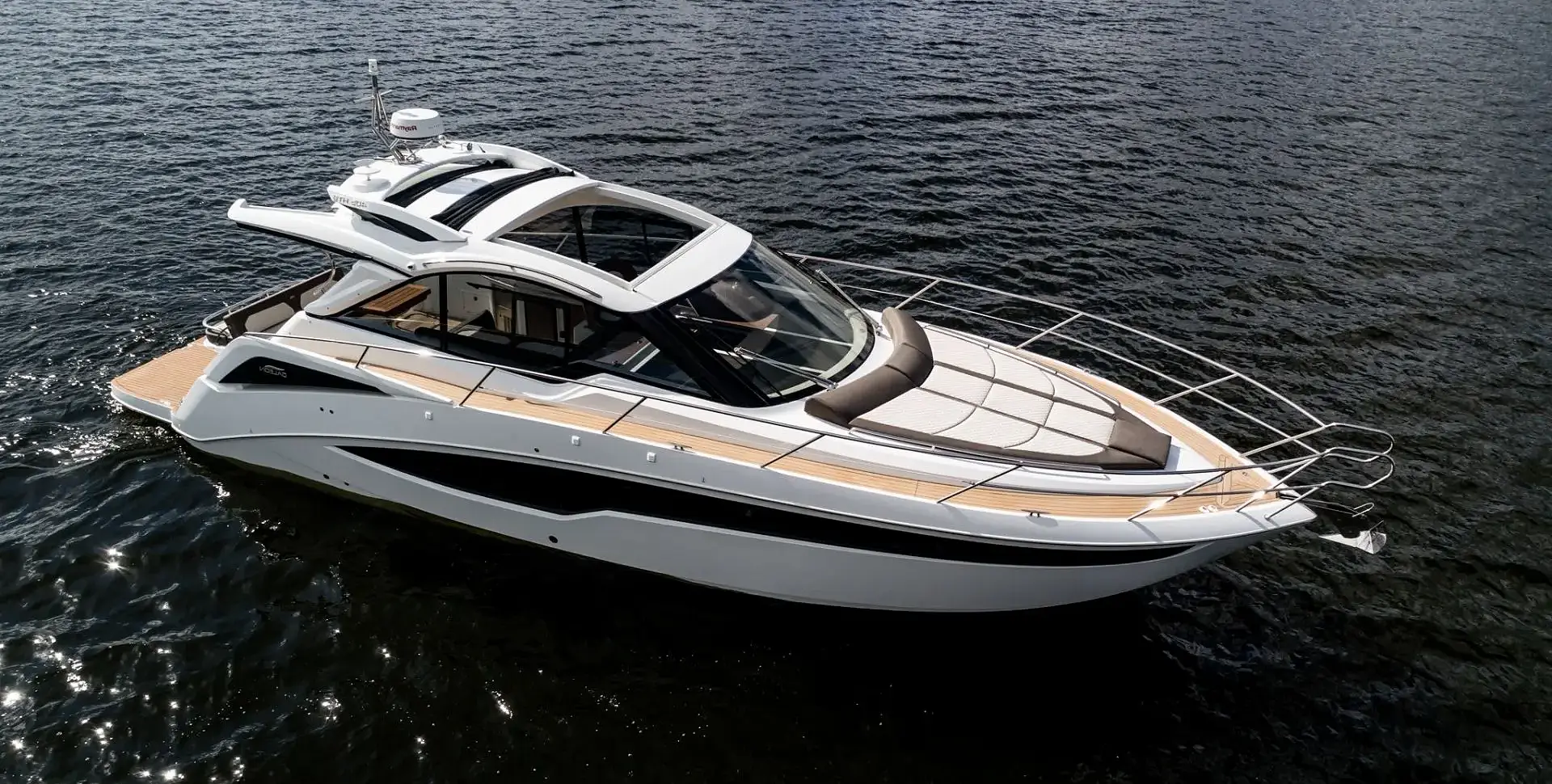 Яхта GALEON 405 HTS