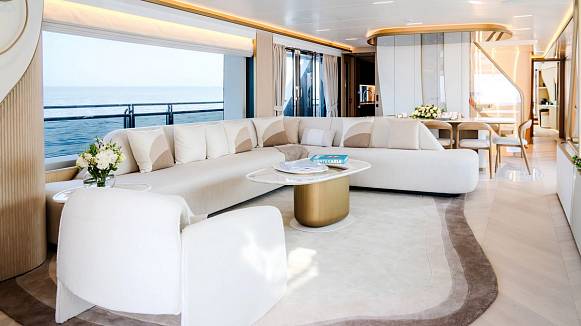 Яхта MAJESTY 100 TERRACE