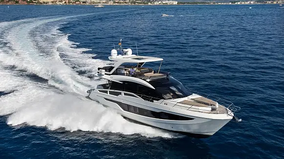 Яхта GALEON 640 FLY