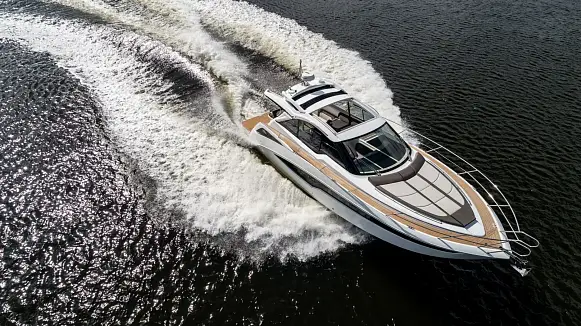 Яхта GALEON 405 HTS
