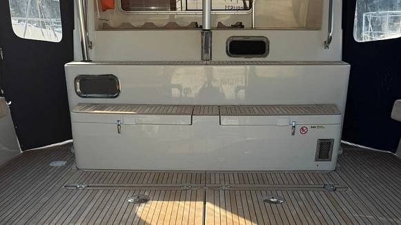 Яхта TARGA 44