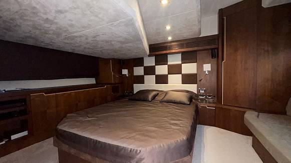 Яхта GALEON 445 HTS