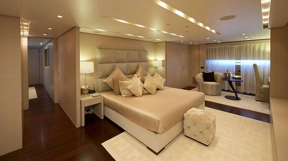BURKUT yacht