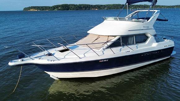 Яхта BAYLINER 288 DISCOVERY