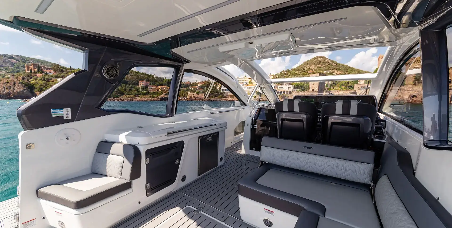 Яхта Galeon 375 GTO