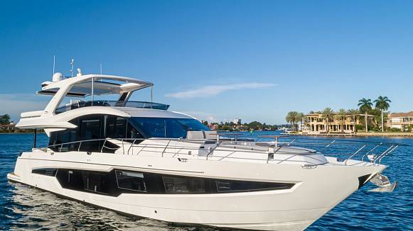 Яхта GALEON 680 FLY