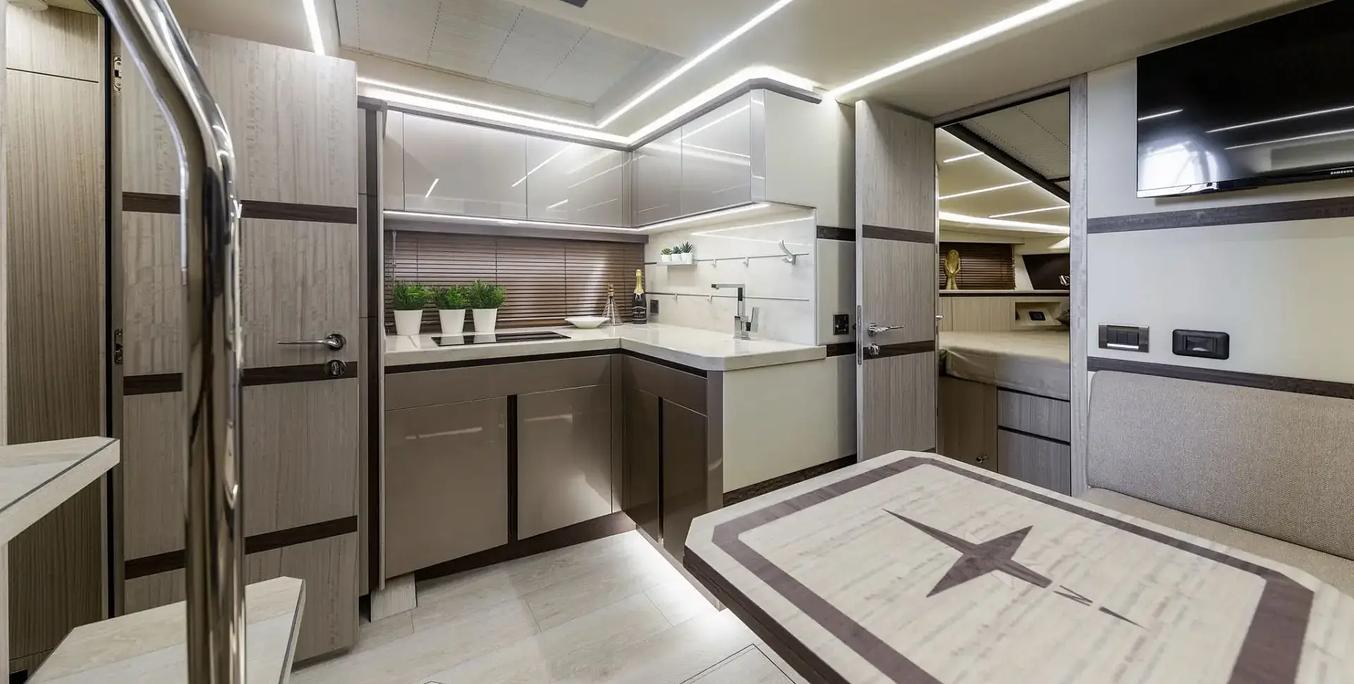 Яхта GALEON 405 HTS