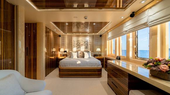 VERTIGO yacht