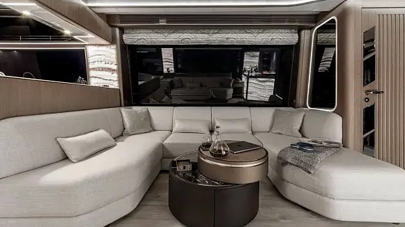 Яхта GALEON 800 FLY
