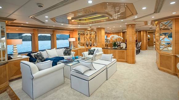 LADY AZUL yacht