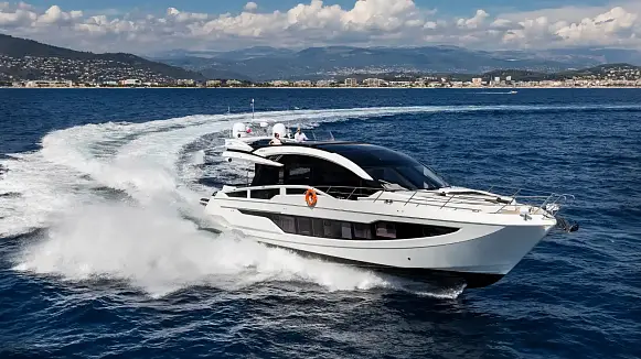 Яхта GALEON 650 SKY