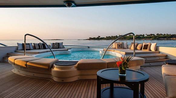 SUNRAYS yacht