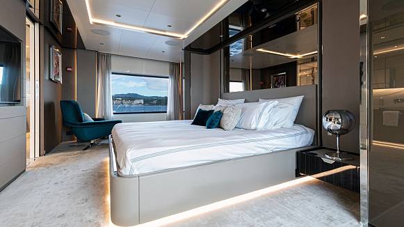 JAG'B yacht