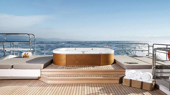 WILLOW yacht