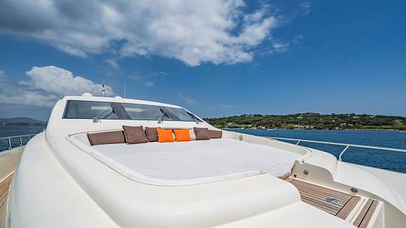 ECLAT yacht