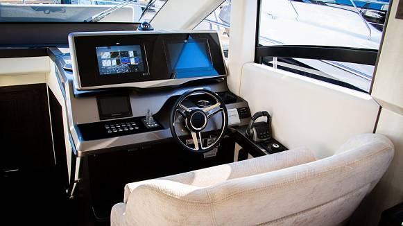 Яхта GALEON 480 FLY