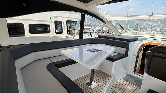 Яхта GALEON 445 HTS
