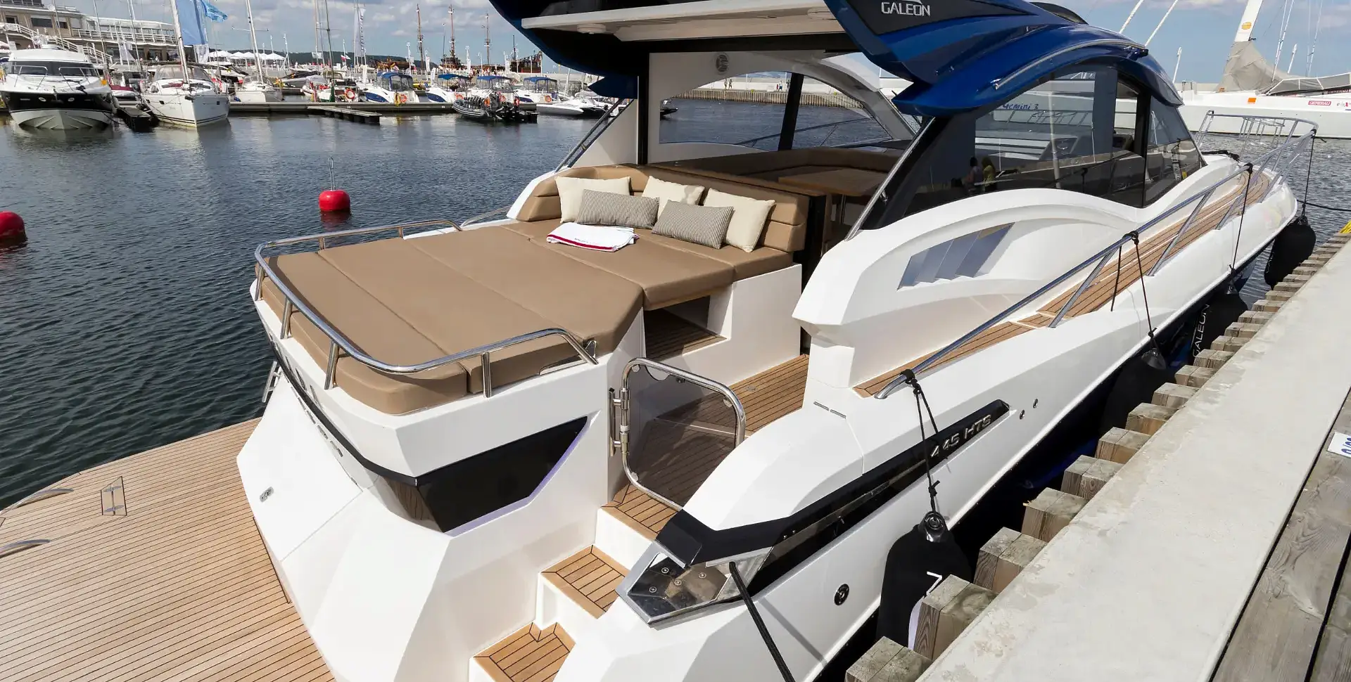 Яхта GALEON 485 HTS