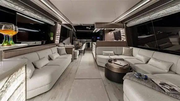 Яхта GALEON 800 FLY