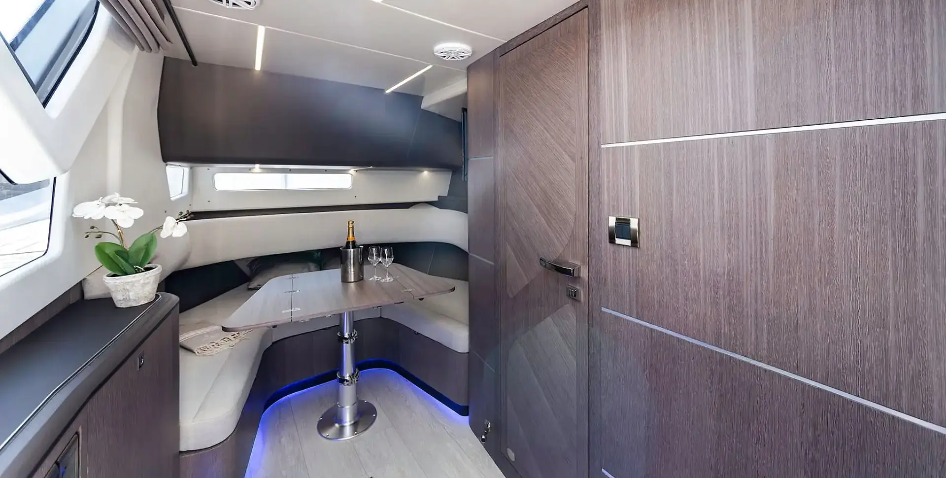 Яхта Galeon 375 GTO
