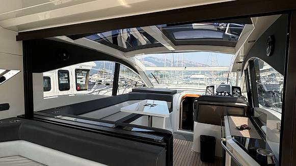 Яхта GALEON 445 HTS