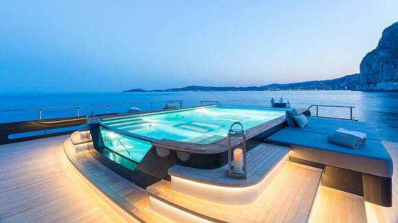 LOON yacht