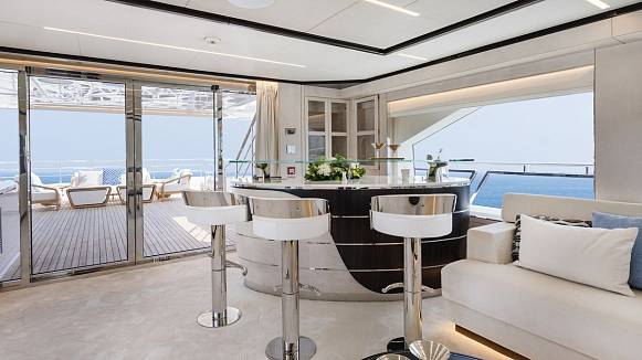 Яхта MAJESTY 120
