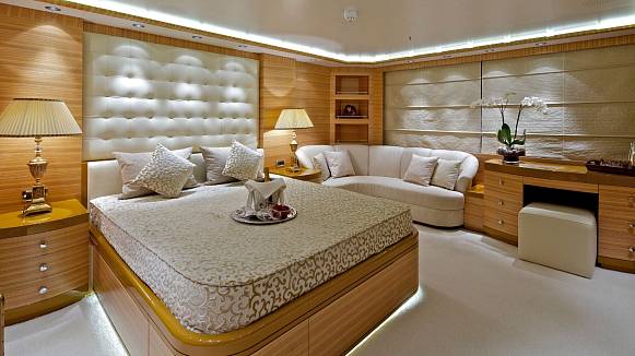 MIA RAMA yacht
