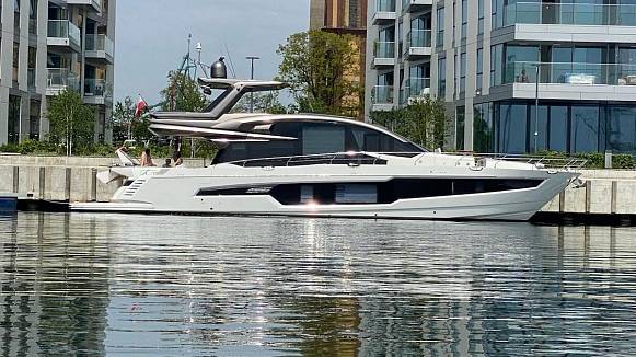 Яхта Galeon 700 Sky