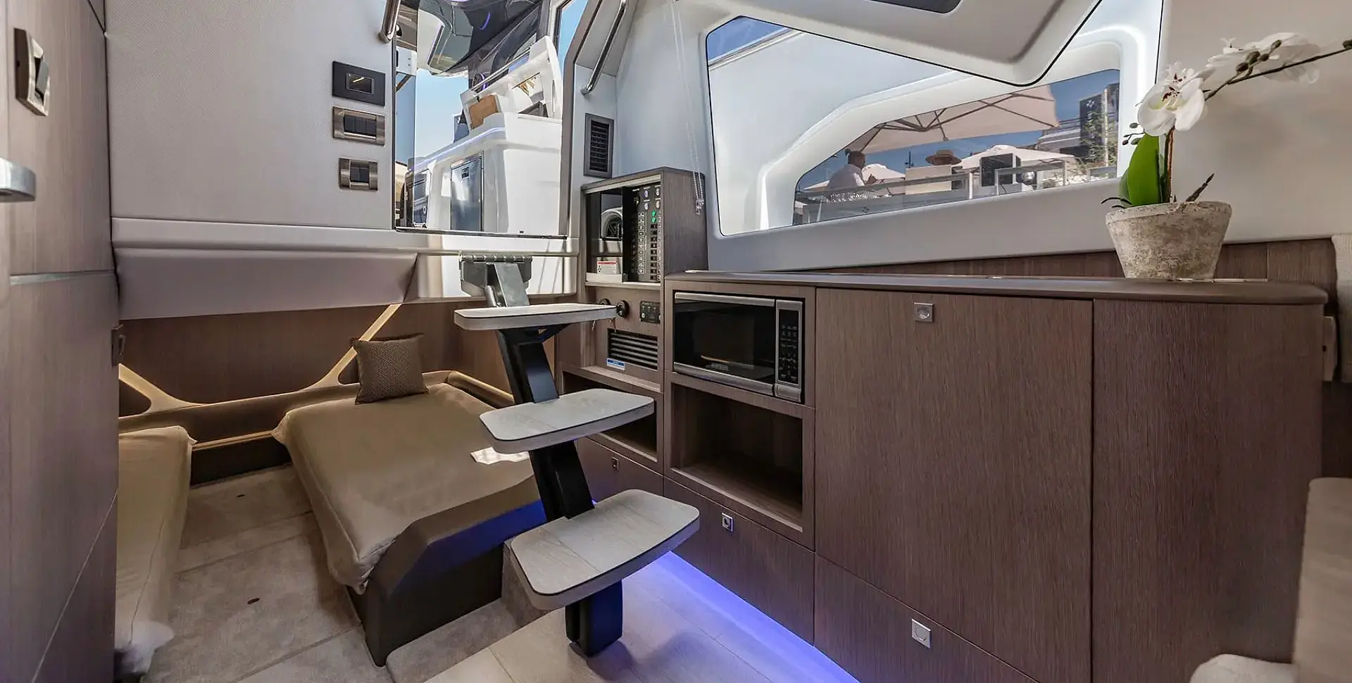 Яхта Galeon 375 GTO