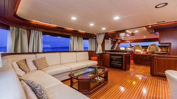 KLOBUK yacht