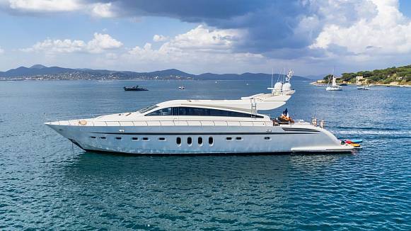 ECLAT yacht