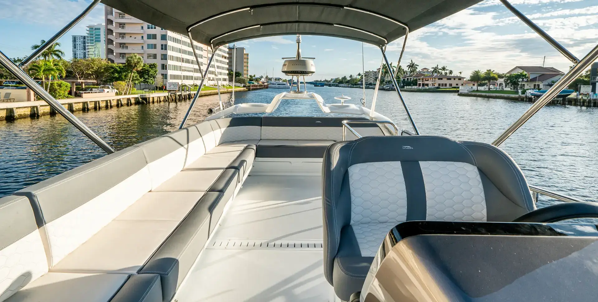 Яхта GALEON 400 FLY