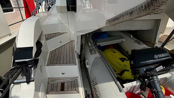 Яхта GALEON 445 HTS