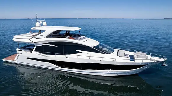 Яхта GALEON 800 FLY