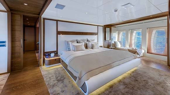 LIQUID SKY yacht