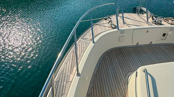 Яхта TARGA 44