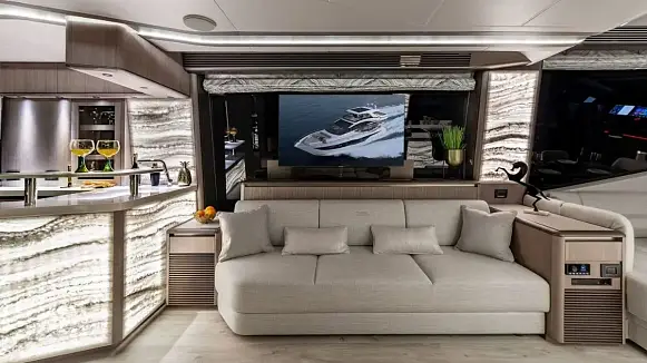 Яхта GALEON 800 FLY
