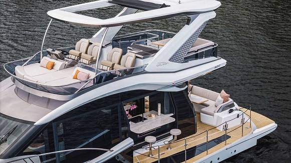 Яхта GALEON 520 FLY